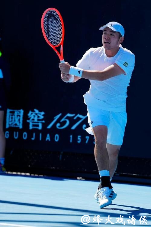 澳网丨让二追三失败!吴易昺2-3惜败斯皮齐里,无缘晋级下一轮! 澳网丨让二追三失败!吴易昺2-3惜败斯皮齐里,无缘晋级下一轮!